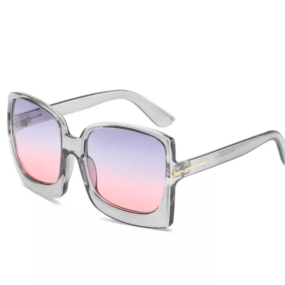 Clear Frame Sunglasses 😎 ✨️ - Picture 1 of 6